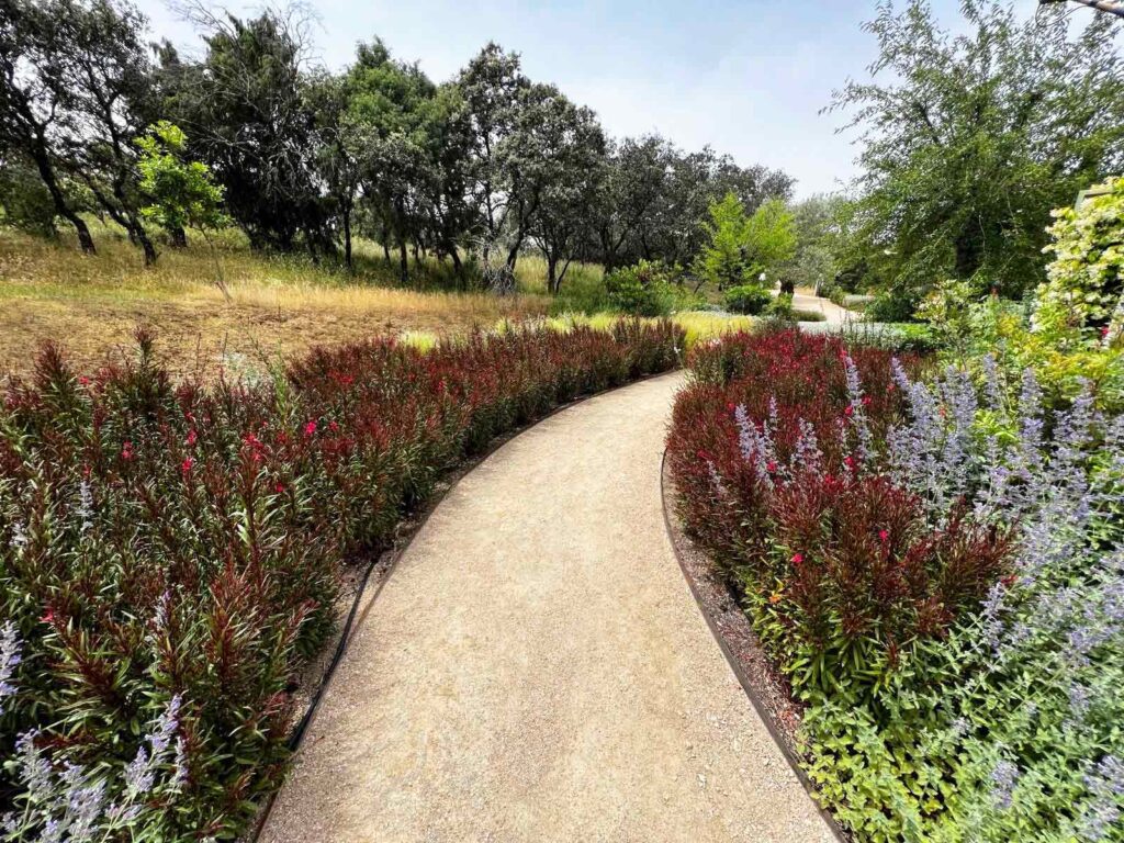 especialistas jardines talavera movimientos de tierras realizacion caminos borduras praderas