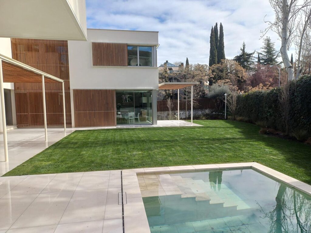 jardin en chalet madrid jardineria en talavera de la reina