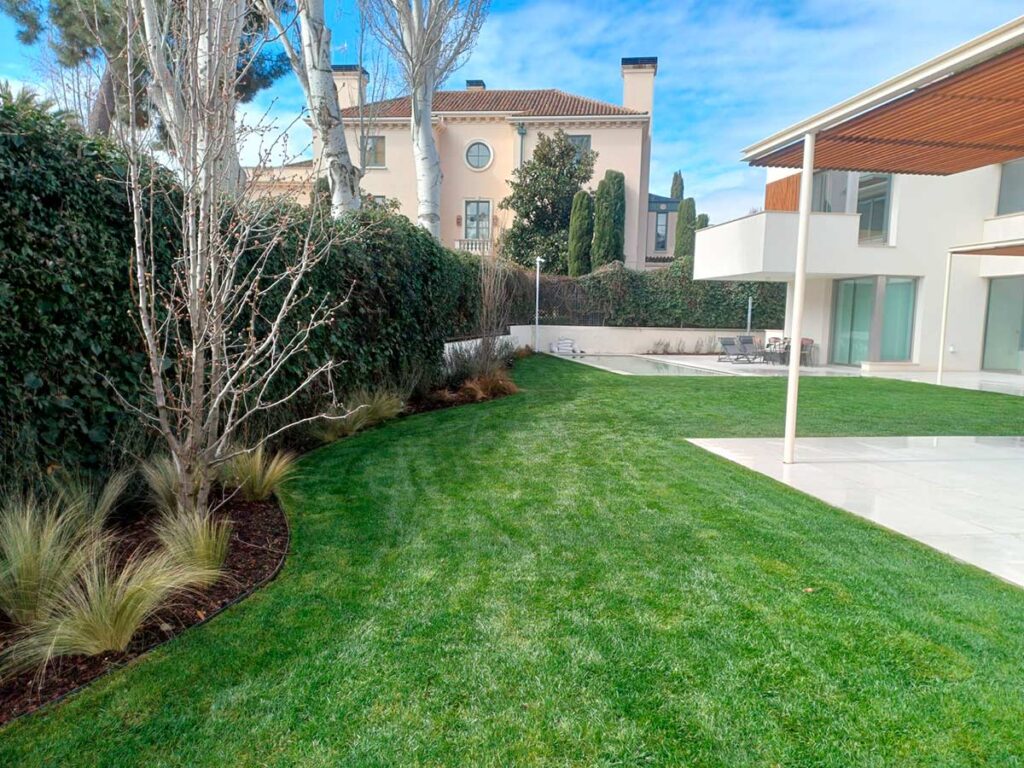 jardin en chalet madrid jardineria en talavera de la reina