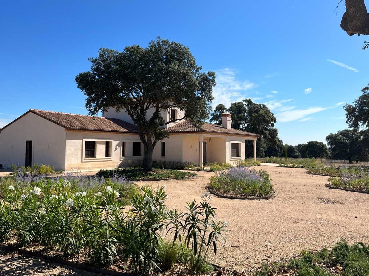 jardin en finca casa de campo en oropesa