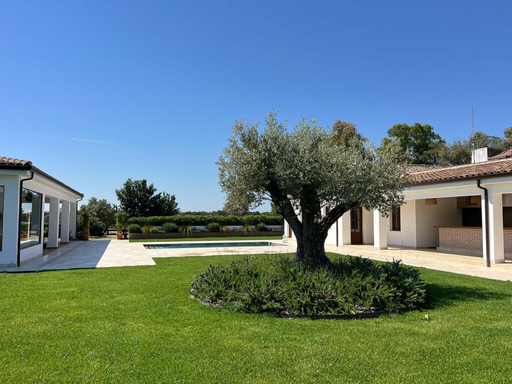 jardin en oropesa finca