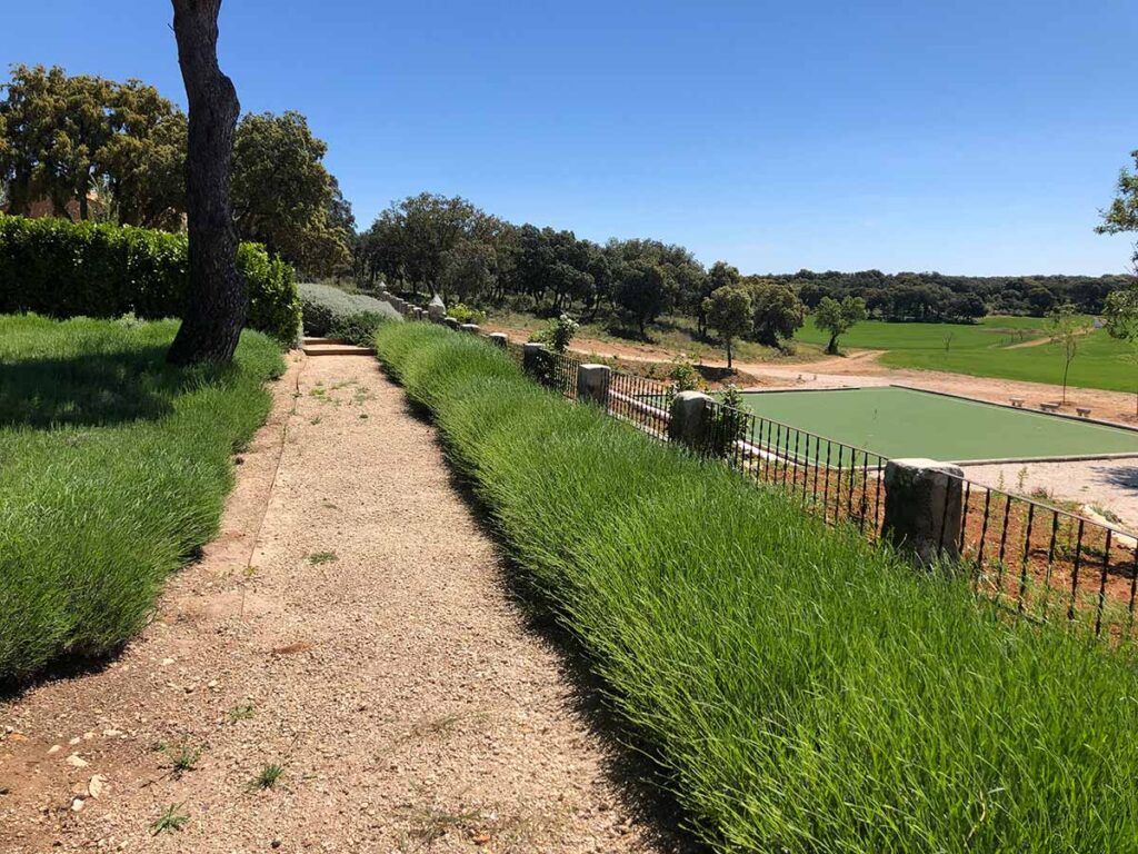 jardin finca en la alcarria jardineria especializada en fincas