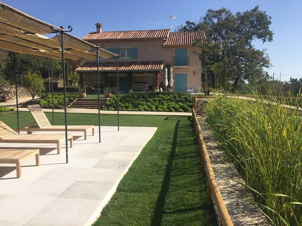 jardin finca en la vera jardines integrados en la naturaleza