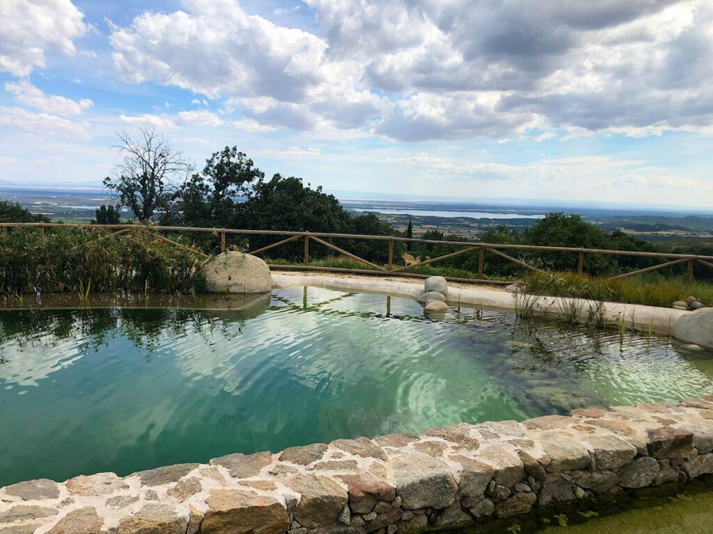 jardin finca en la vera jardines integrados en la naturaleza