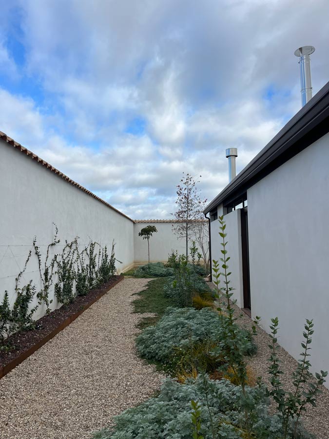 jardin urbano calera y chozas