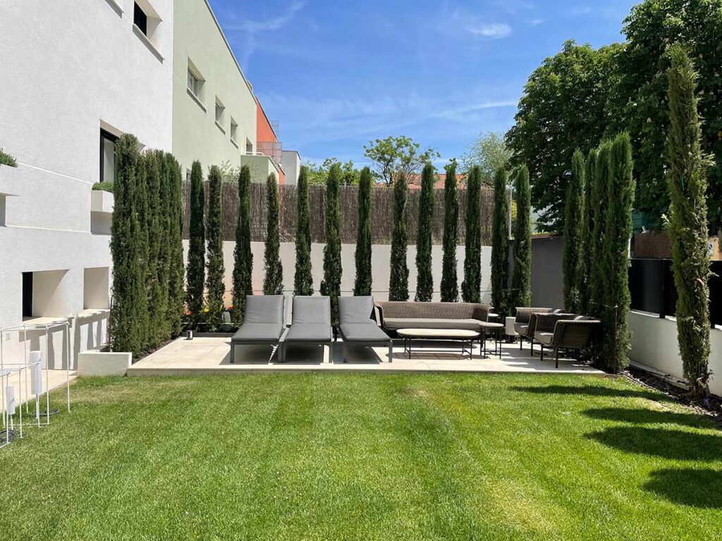 jardin urbano chalet en madrid