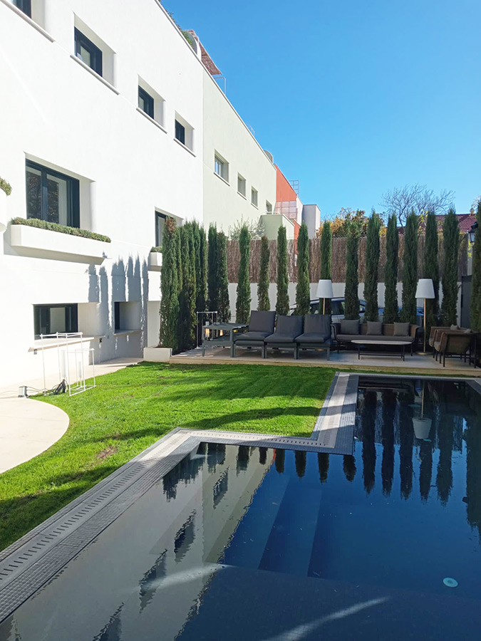 jardin urbano chalet en madrid