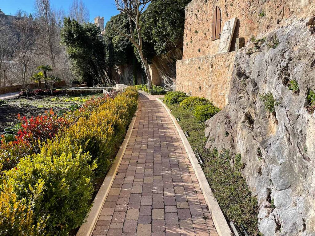 proyecto ajardinamiento con muralla en segovia