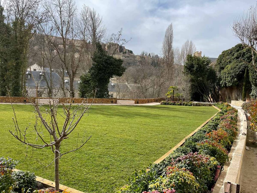 proyecto ajardinamiento con muralla en segovia